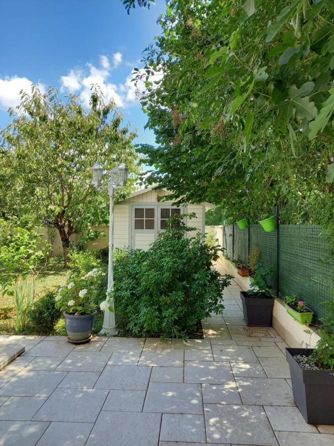 Apartamento Le Jardin D'Anatole Bourges Exterior foto